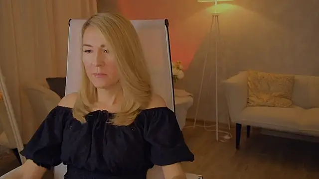 Snapshot of DonnaSmitth chatting on 01-12-26, 06:46 DonnaSmitth online show from 01-12-26, 06:46