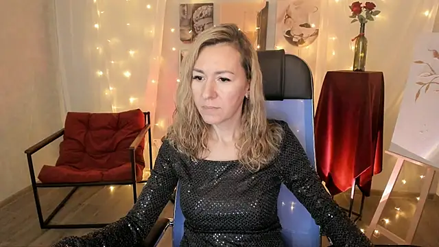 Snapshot of DonnaSmitth chatting on 02-13-26, 06:59 DonnaSmitth online show from 02-13-26, 06:59