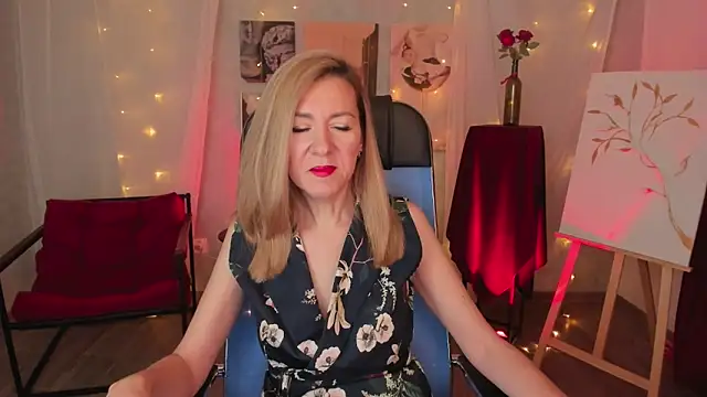 Snapshot of DonnaSmitth chatting on 02-19-26, 06:37 DonnaSmitth online show from 02-19-26, 06:37