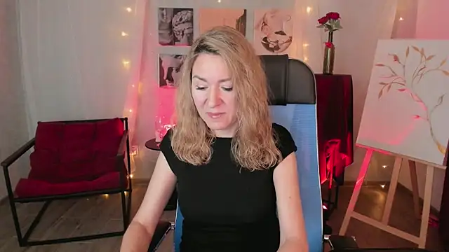 Snapshot of DonnaSmitth chatting on 02-25-26, 06:50 DonnaSmitth online show from 02-25-26, 06:50