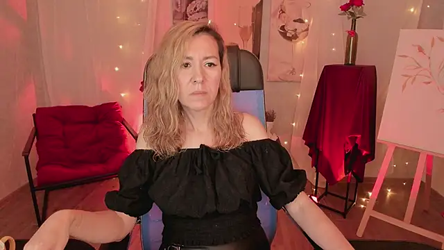 Snapshot of DonnaSmitth chatting on 03-23-26, 06:45 DonnaSmitth online show from 03-23-26, 06:45