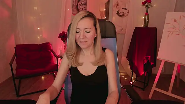 Snapshot of DonnaSmitth chatting on 03-24-26, 07:08 DonnaSmitth online show from 03-24-26, 07:08