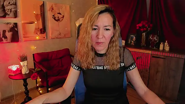 Snapshot of DonnaSmitth chatting on 04-03-26, 07:12 DonnaSmitth online show from 04-03-26, 07:12