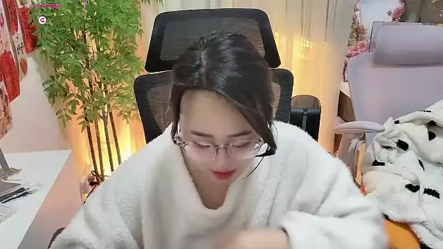 Snapshot of NEWONETO chatting on 01-07-26, 08:33 NEWONETO online show from 01-07-26, 08:33