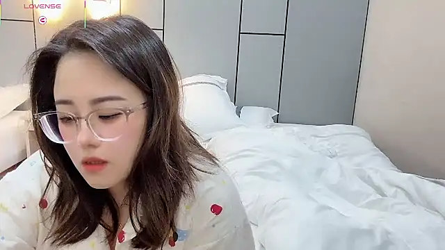 Snapshot of NEWONETO chatting on 04-11-26, 04:44 NEWONETO online show from 04-11-26, 04:44