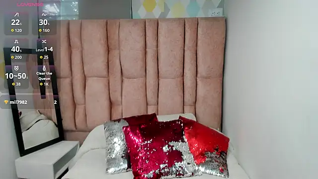 Issa Milf   online show from 04-07-26, 01:11