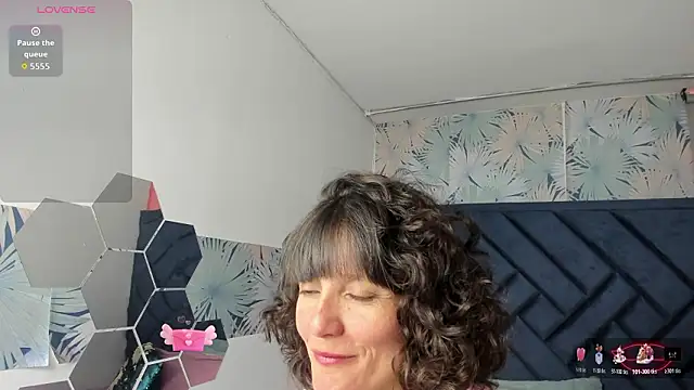 Valery More   online show from 02-20-26, 01:11