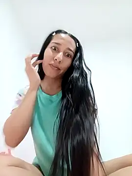 Amelia Rivas online show from 10-18-25, 02:36