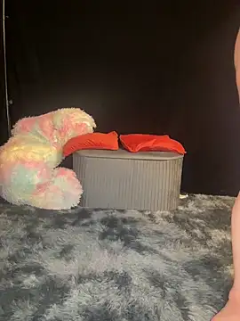 Snapshot of SaraNoir80 chatting on 02-03-26, 12:53 SaraNoir80 online show from 02-03-26, 12:53