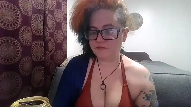 Snapshot of daniak90 chatting on 11-15-25, 01:40 daniak90 online show from 11-15-25, 01:40