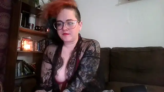 Snapshot of daniak90 chatting on 11-24-25, 06:46 daniak90 online show from 11-24-25, 06:46