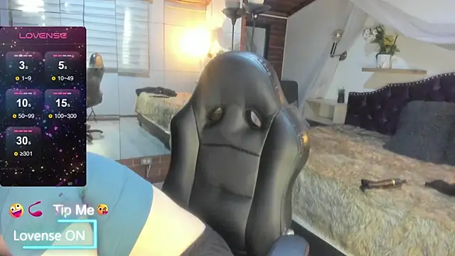 sophialyh 1 online show from 04-15-26, 01:18