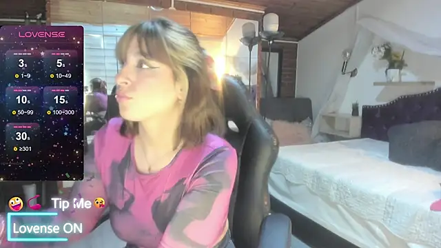 Snapshot of sophialyh_1 chatting on 04-27-26, 01:09 sophialyh 1 online show from 04-27-26, 01:09