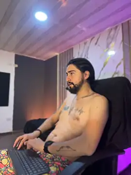 maximusdominus26 online show from 04-30-26, 07:58