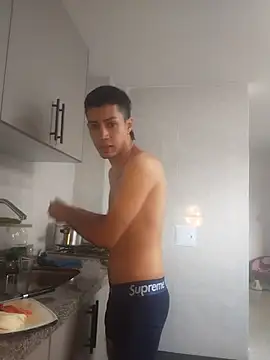 Snapshot of duvan_777 chatting on 10-15-25, 07:36 duvan 777 online show from 10-15-25, 07:36