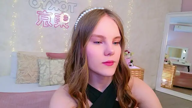 Lili Lohan online show from 04-20-26, 05:10