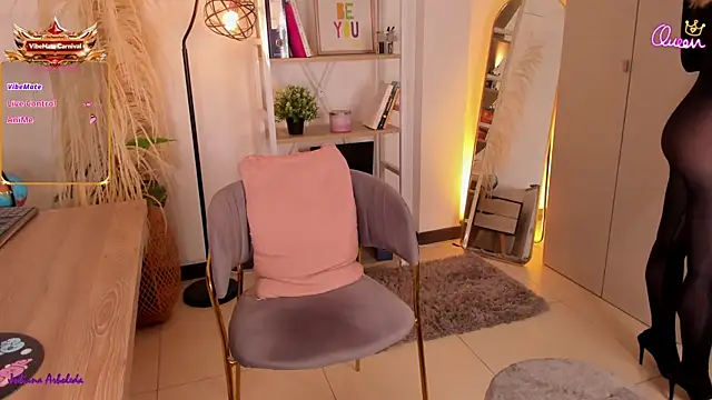 julianaarboleda online show from 07-12-26, 01:13