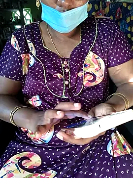 Snapshot of Tamilselviroja- chatting on 04-21-26, 02:26 Tamilselviroja- online show from 04-21-26, 02:26