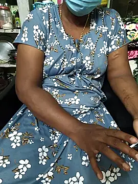 Snapshot of Tamilselviroja- chatting on 04-28-26, 02:44 Tamilselviroja- online show from 04-28-26, 02:44