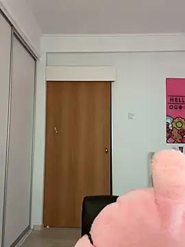 bunnyirisluv online show from 11-18-25, 03:23