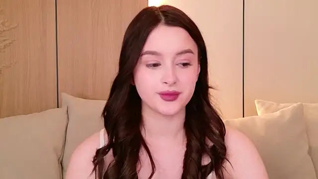 Snapshot of EvaSwen chatting on 06-14-26, 12:18 EvaSwen online show from 06-14-26, 12:18