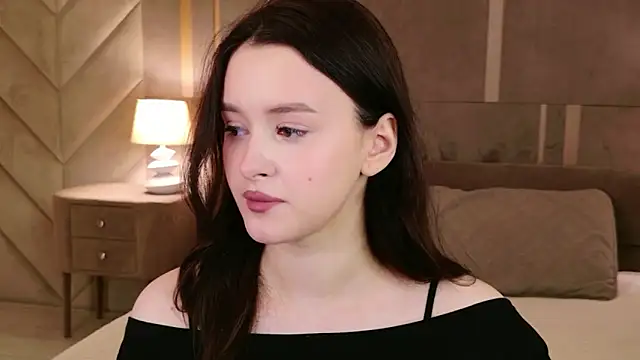 Snapshot of EvaSwen chatting on 06-15-26, 11:01 EvaSwen online show from 06-15-26, 11:01