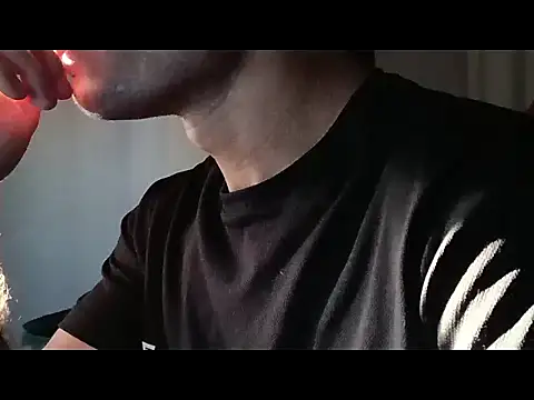 Snapshot of Garoto018 chatting on 03-16-26, 08:46 Garoto018 online show from 03-16-26, 08:46