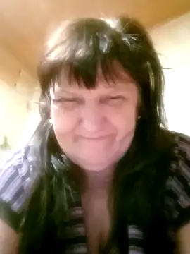 Snapshot of Apeesynka55211 chatting on 03-21-26, 04:43 Apeesynka55211 online show from 03-21-26, 04:43