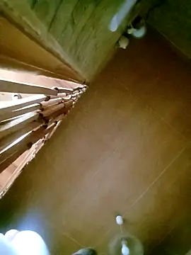 Snapshot of Apeesynka55211 chatting on 03-26-26, 05:46 Apeesynka55211 online show from 03-26-26, 05:46