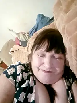 Snapshot of Apeesynka55211 chatting on 03-26-26, 06:02 Apeesynka55211 online show from 03-26-26, 06:02