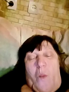 Snapshot of Apeesynka55211 chatting on 03-27-26, 10:09 Apeesynka55211 online show from 03-27-26, 10:09