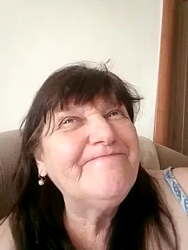 Snapshot of Apeesynka55211 chatting on 04-03-26, 08:56 Apeesynka55211 online show from 04-03-26, 08:56