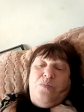 Apeesynka55211 online show from 05-13-26, 12:02