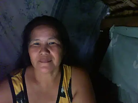 Snapshot of milagrose_rose chatting on 10-10-25, 09:08 milagrose rose online show from 10-10-25, 09:08