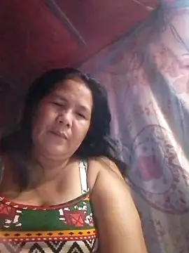 Snapshot of milagrose_rose chatting on 10-11-25, 11:53 milagrose rose online show from 10-11-25, 11:53