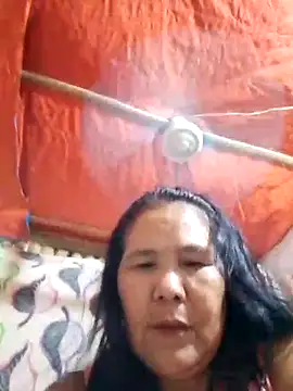 Snapshot of milagrose_rose chatting on 10-15-25, 07:08 milagrose rose online show from 10-15-25, 07:08