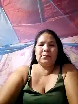 Snapshot of milagrose_rose chatting on 10-15-25, 07:25 milagrose rose online show from 10-15-25, 07:25