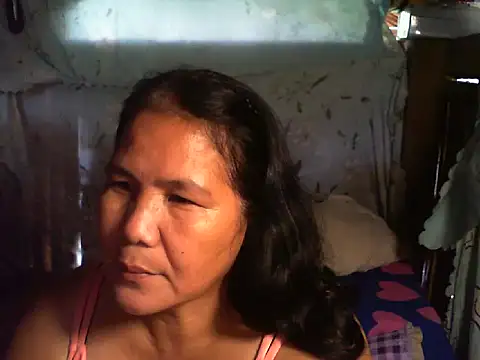 Snapshot of milagrose_rose chatting on 10-21-25, 12:00 milagrose rose online show from 10-21-25, 12:00