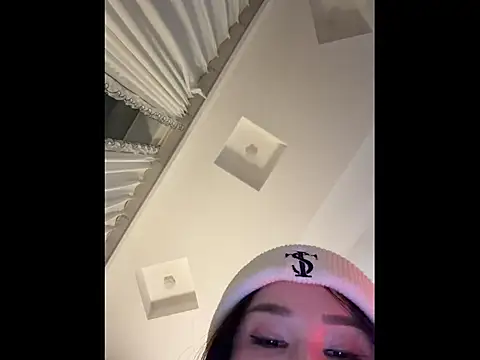 xiaowan x online show from 02-03-26, 01:49