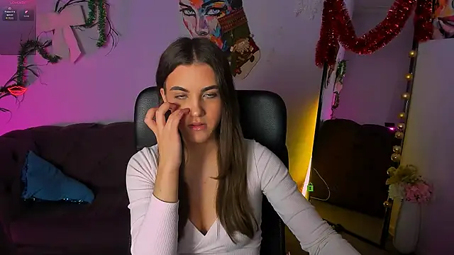 Snapshot of lina_fox12 chatting on 01-08-26, 01:35 lina fox12 online show from 01-08-26, 01:35