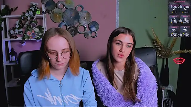 Snapshot of lina_fox12 chatting on 01-15-26, 04:44 lina fox12 online show from 01-15-26, 04:44