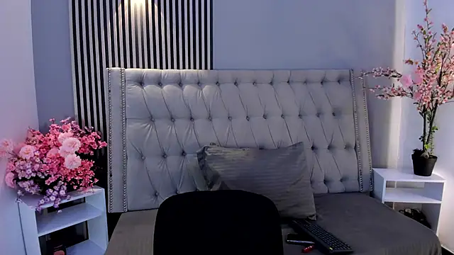 Xiomara Stwart online show from 01-11-26, 12:15