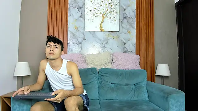 VERY HOT GUYS online show from 05-20-26, 07:14