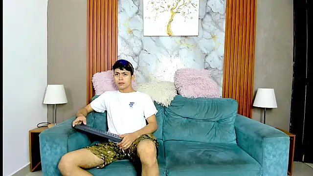 VERY HOT GUYS online show from 05-23-26, 07:13