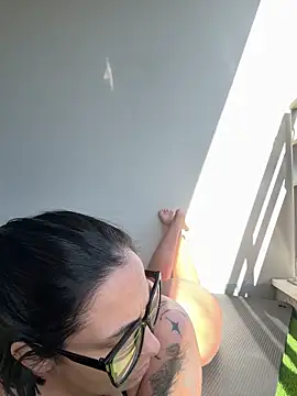 LaPetiteKim online show from 03-04-26, 01:06