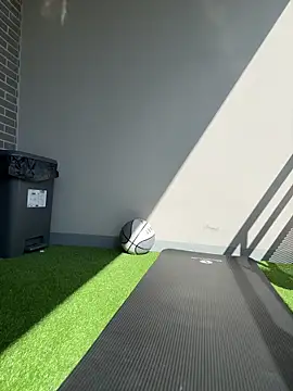 LaPetiteKim online show from 03-09-26, 12:20