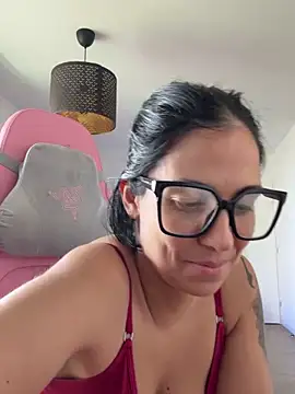 LaPetiteKim online show from 03-10-26, 01:05