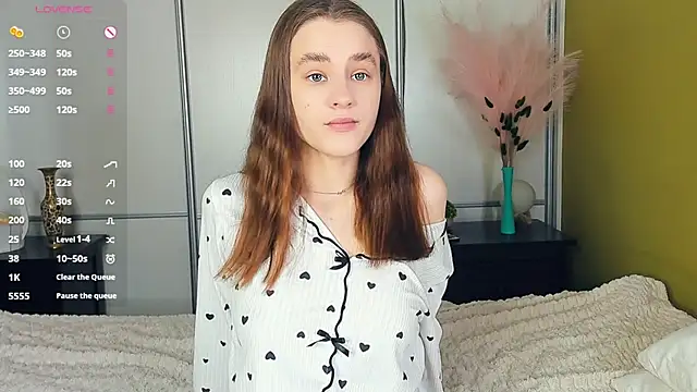 JinnyMcie online show from 04-30-26, 09:15