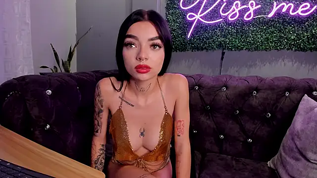 scarlettvelvet  online show from 12-13-25, 07:53