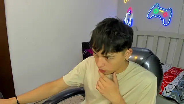 StiwenTwink online show from 11-12-25, 02:06